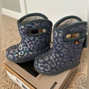 Baby Bogs ii toddler girl winter boots size 5